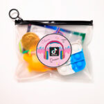 Bolsa pvc con zipper negro Tik tok